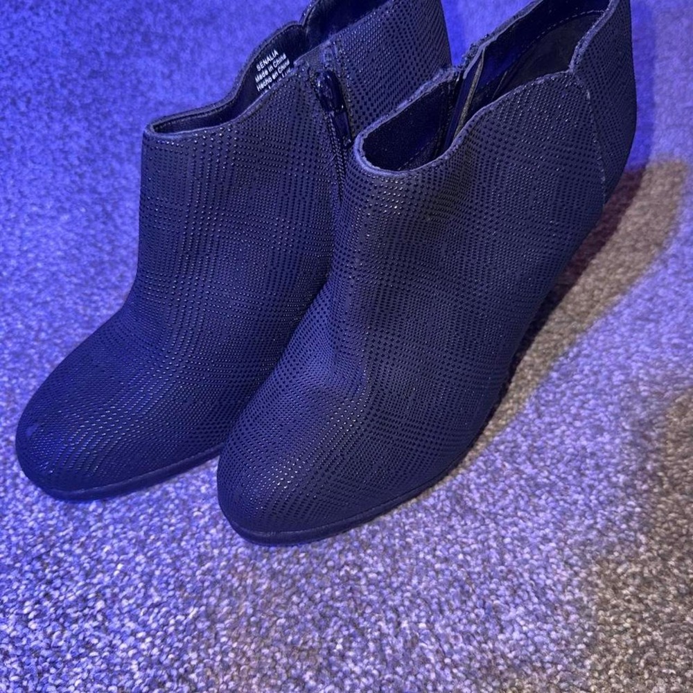 Kelly & Katie Senalia Black Textured Micro Stud Ankle Boots Heel Womens 8.5